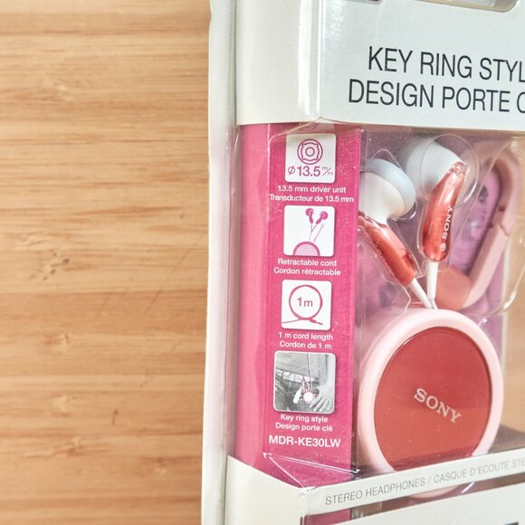 SONY MDR-KE30LW In-Ear Stereo Pink Headphones, Key Ring Style, New Sealed - Picture 4 of 6